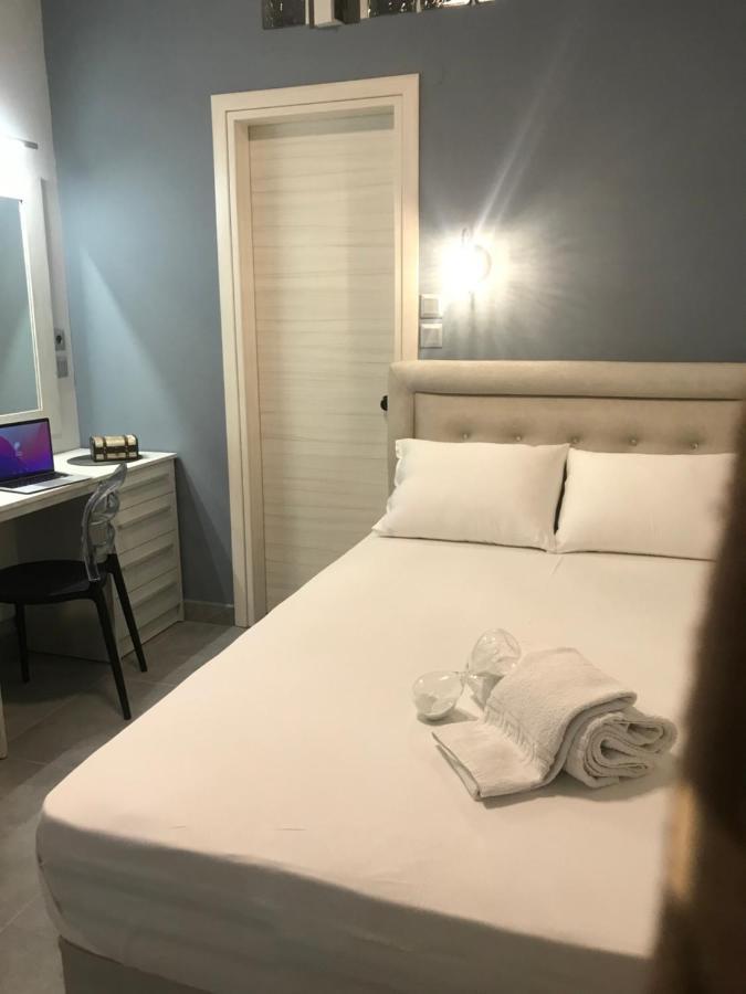 Avra Comfort Rooms - Family Nea Poteidaia Buitenkant foto