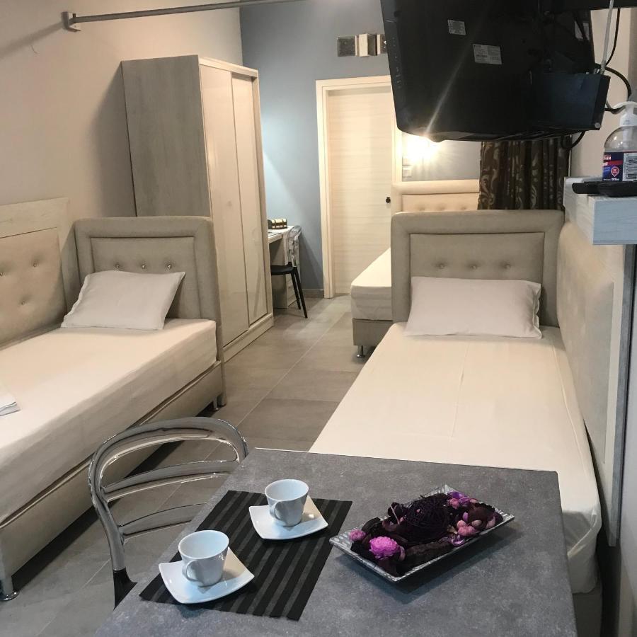 Avra Comfort Rooms - Family Nea Poteidaia Buitenkant foto