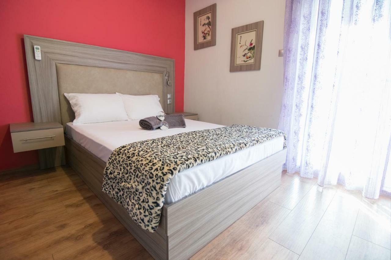 Avra Comfort Rooms - Family Nea Poteidaia Buitenkant foto