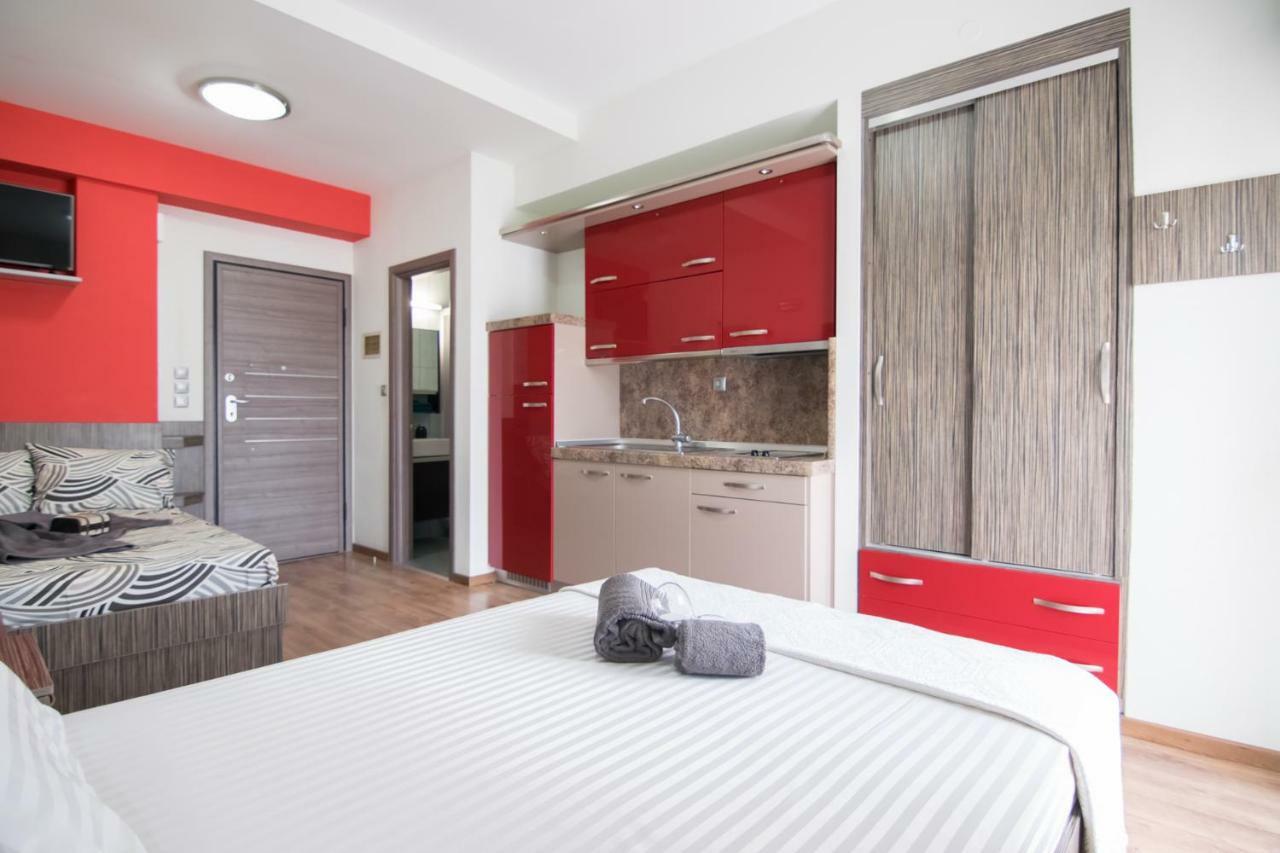 Avra Comfort Rooms - Family Nea Poteidaia Buitenkant foto